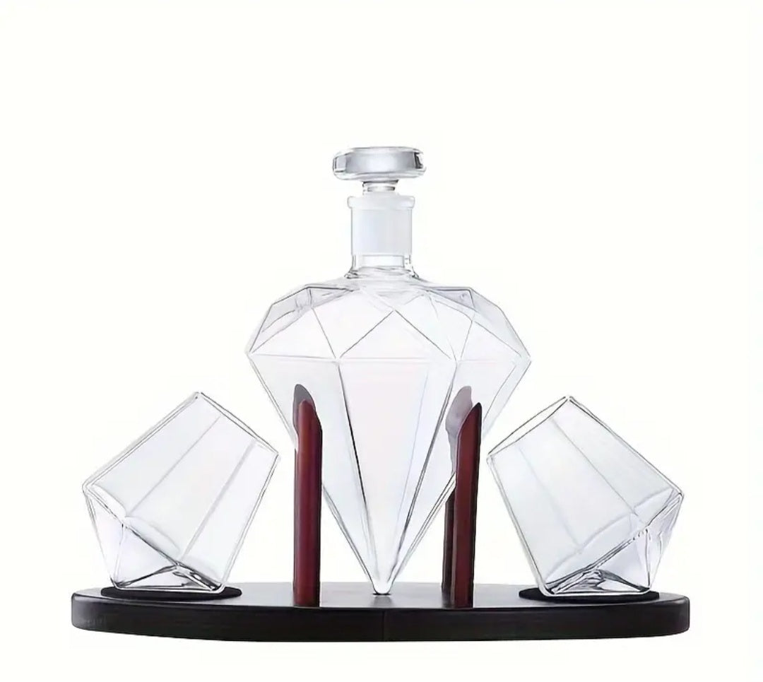 Luxury Diamond Glass Decanter Set with 2 Glasses