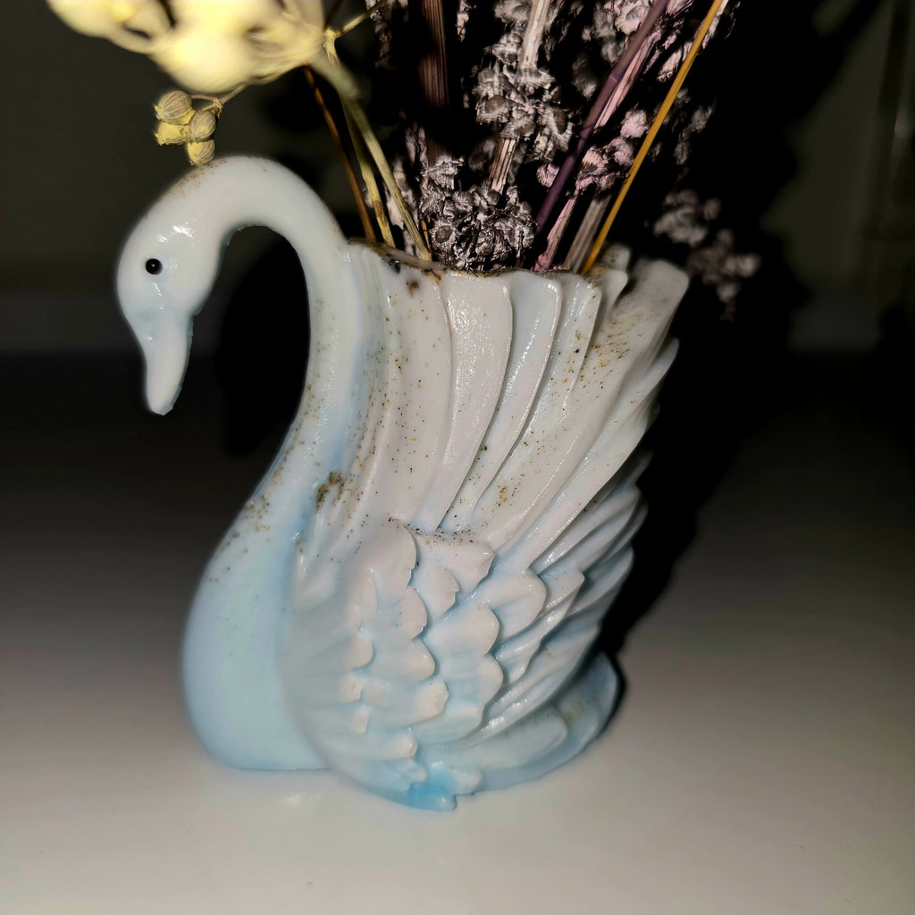 Handmade Epoxy Resin Swan Mini Vase – Decorative Home Accent (Approx. 10 cm)