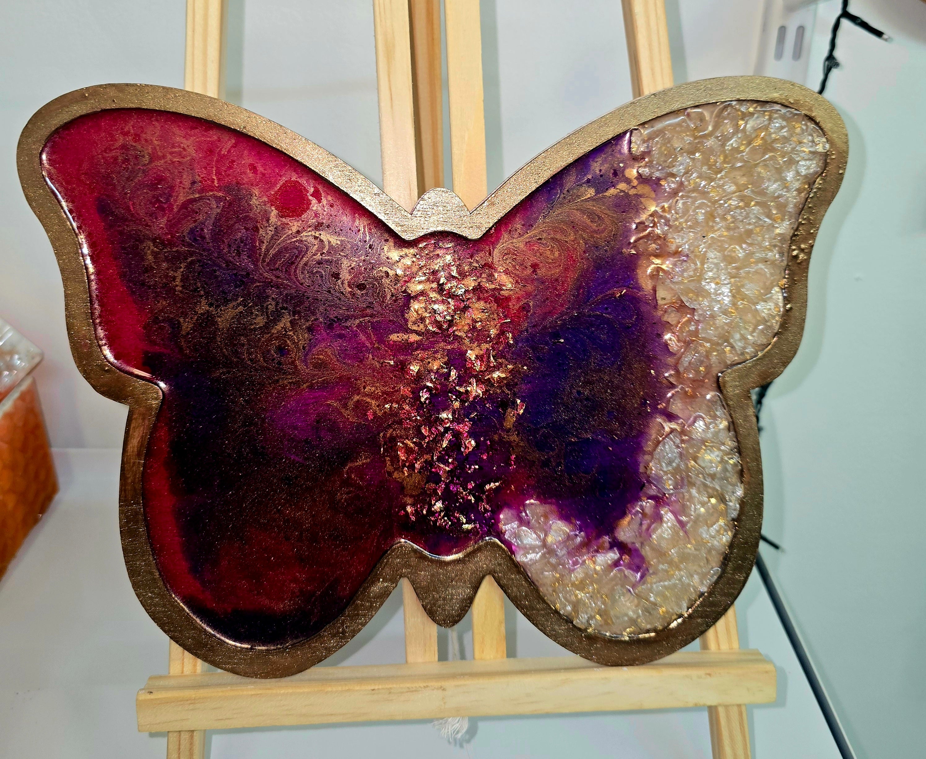 Handmade Butterfly Resin Serving Board – Abstract Decorative Tray (23 × 30 cm)