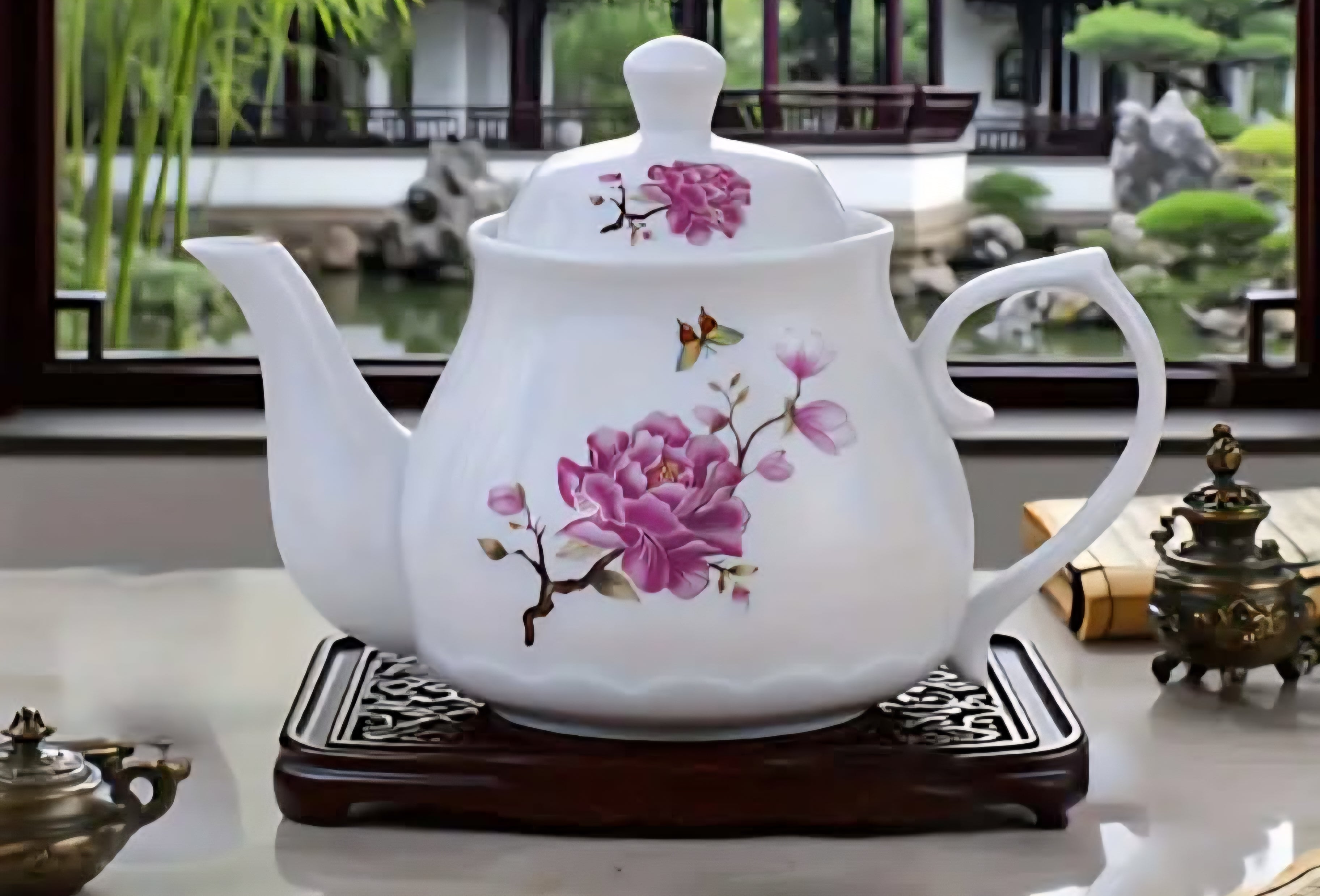 Elegant Ceramic Teapot 800 ml – Floral Design, Classic Oriental Style