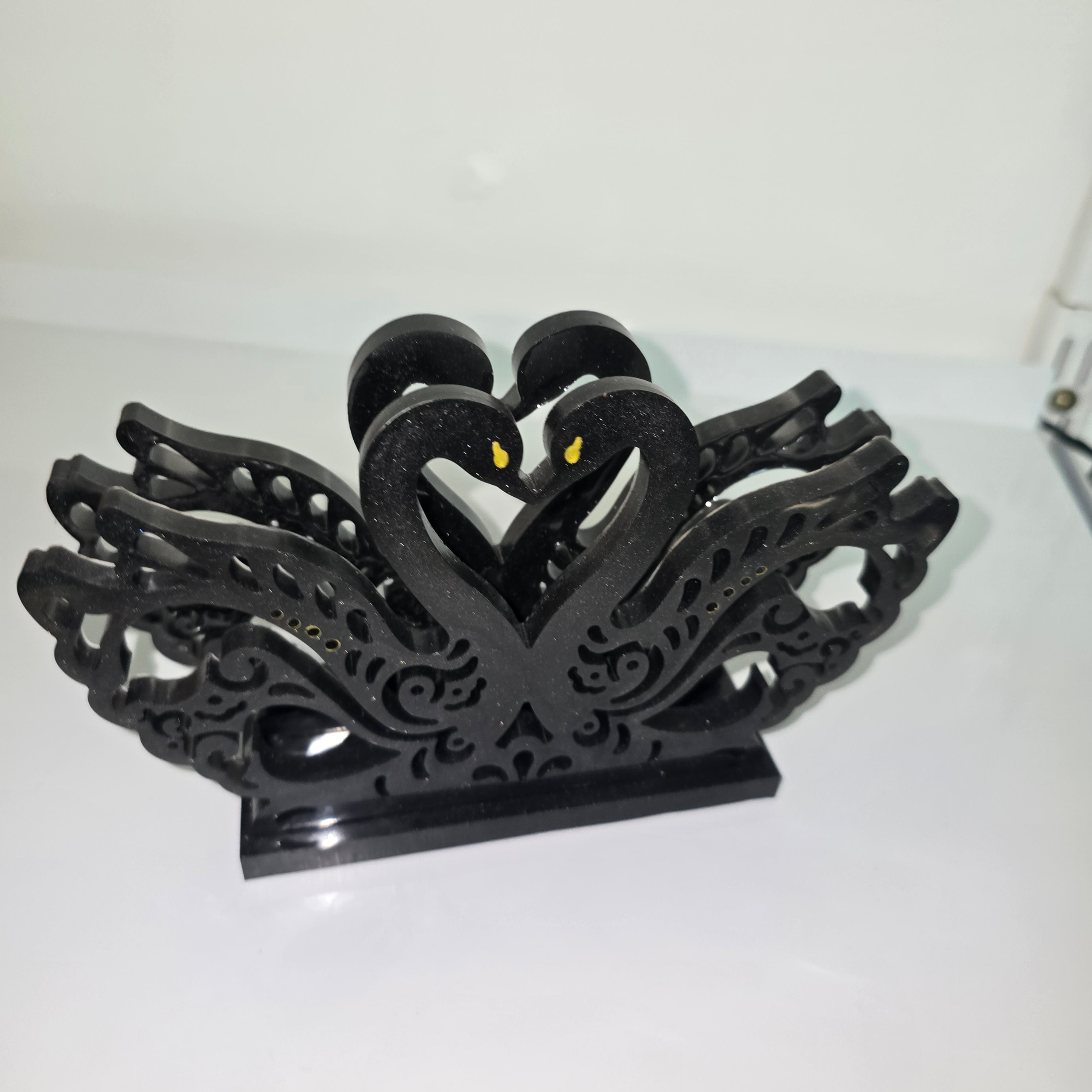 🦢🦢 Decorative Napkin Holder with Two Swans & Heart Design – Elegant Table Decor