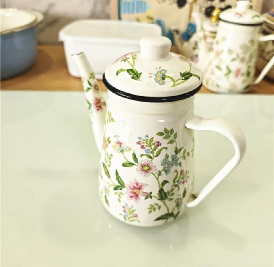 Floral Enamel Kettle – 1.2L Vintage Style Tea & Coffee Pot