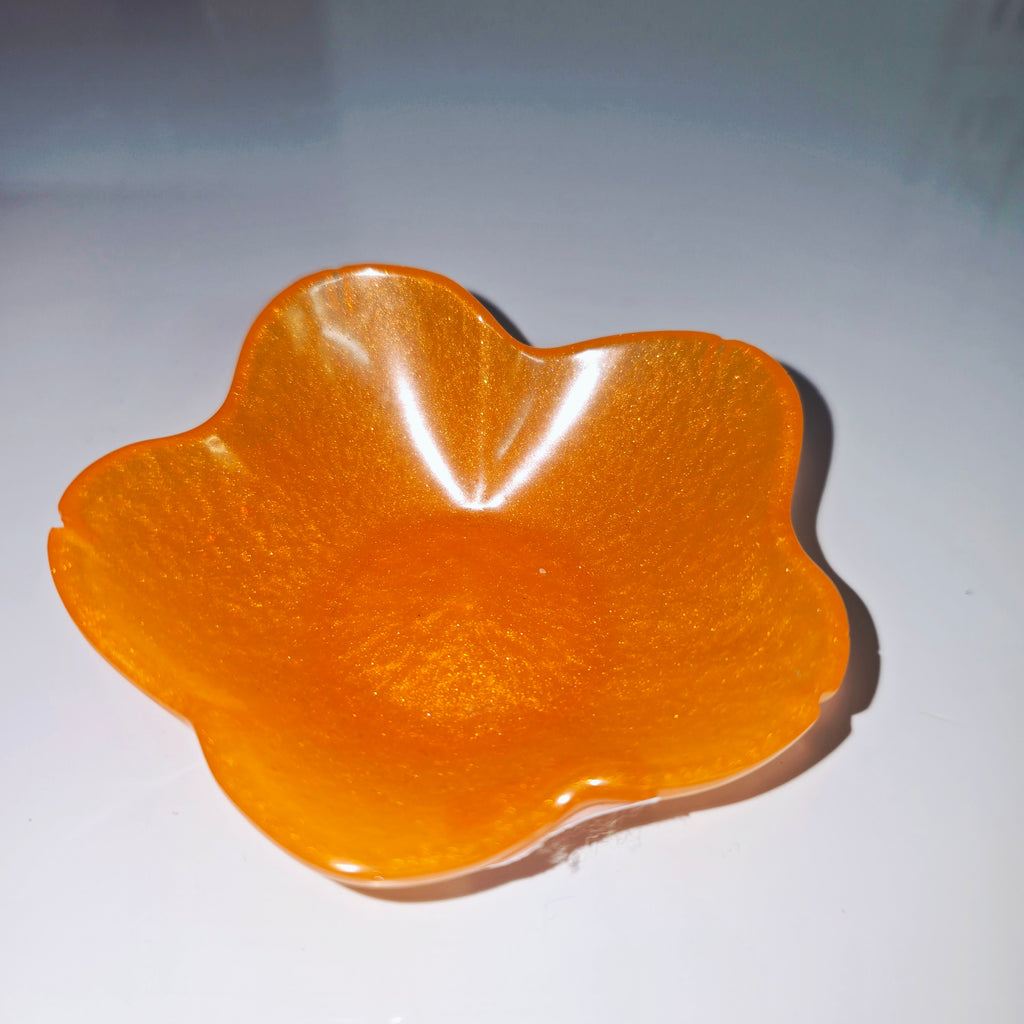 Handmade Resin Tealight Holder – Small Decorative Candle Base (9 cm)