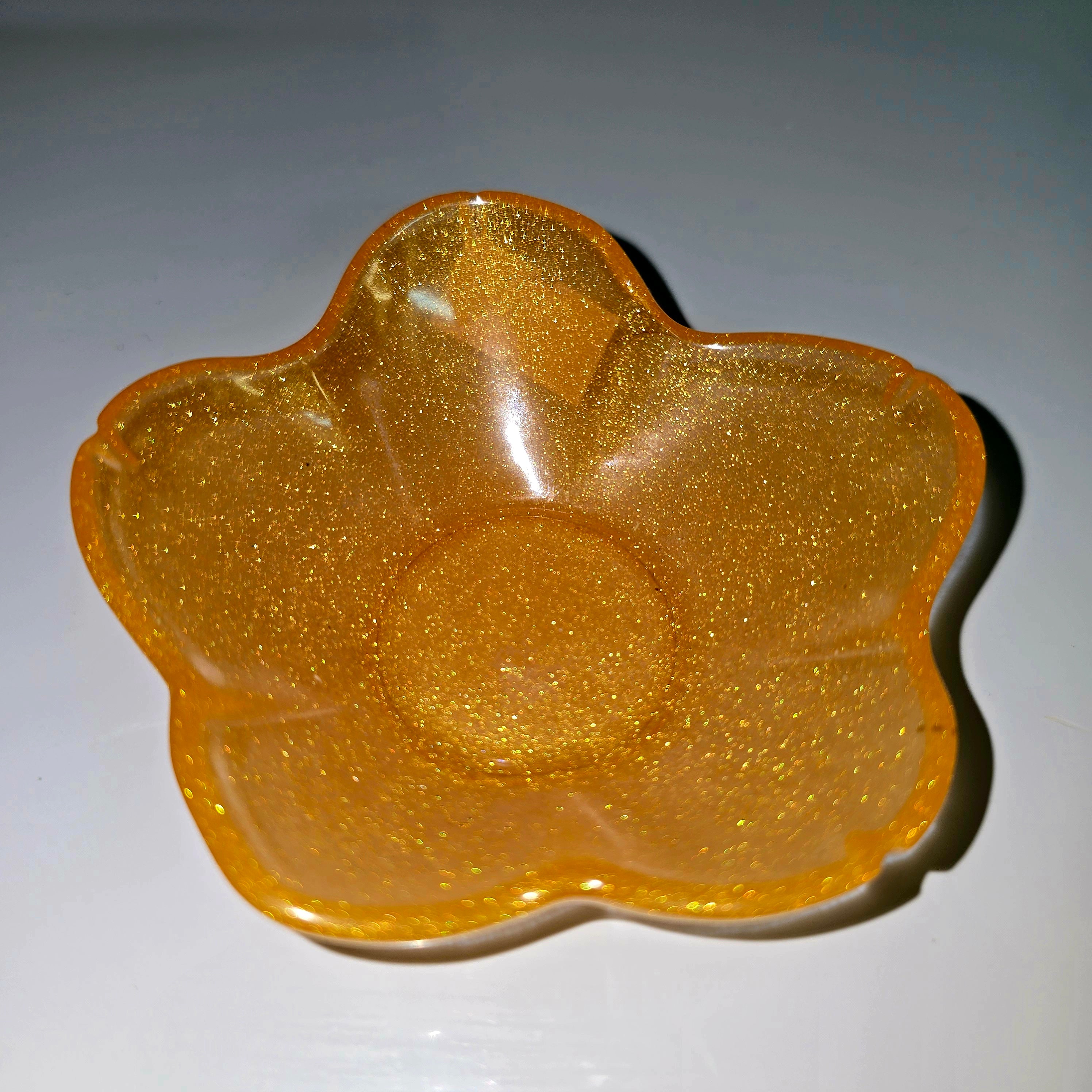 Handmade Resin Tealight Holder – Small Decorative Candle Base (9 cm)