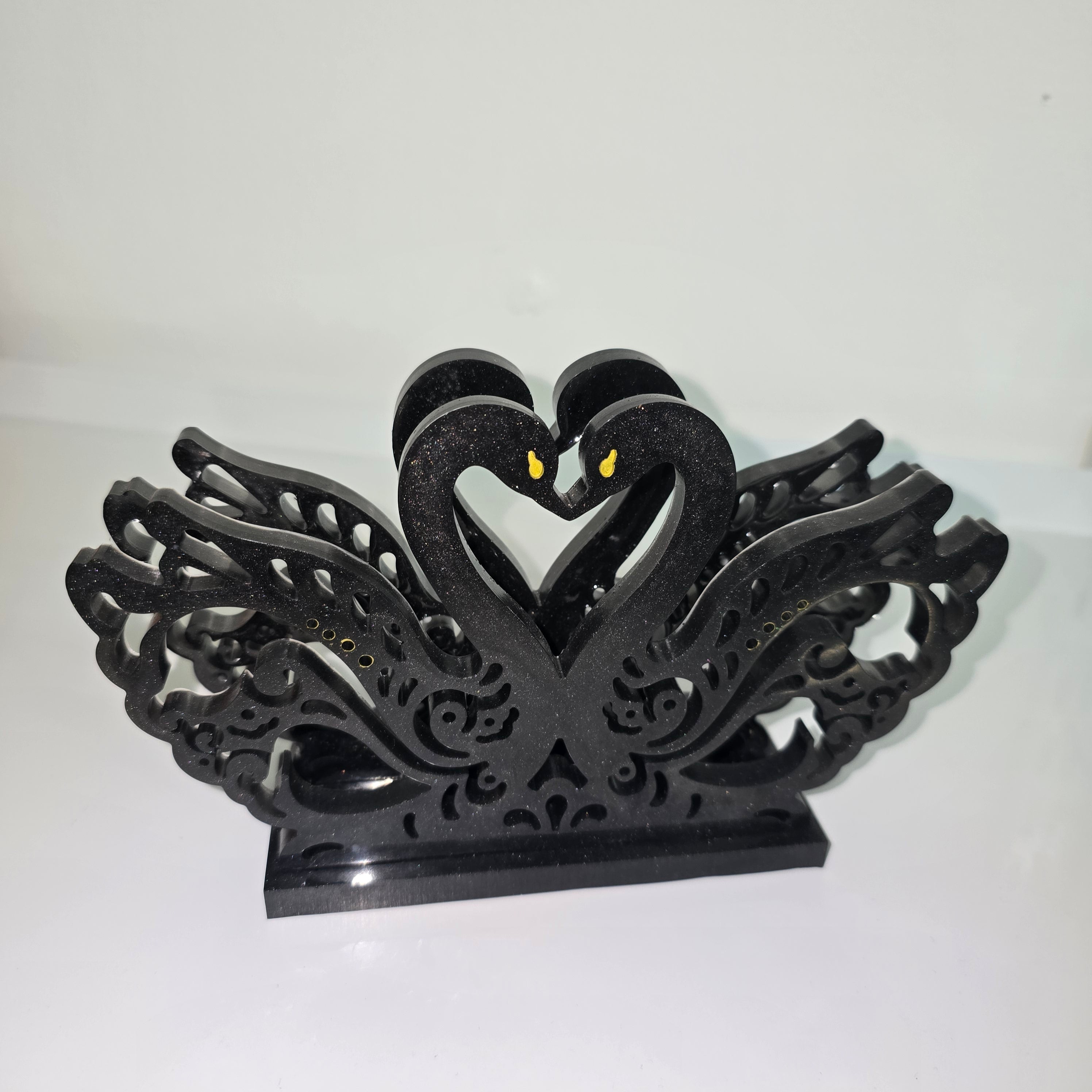 🦢🦢 Decorative Napkin Holder with Two Swans & Heart Design – Elegant Table Decor