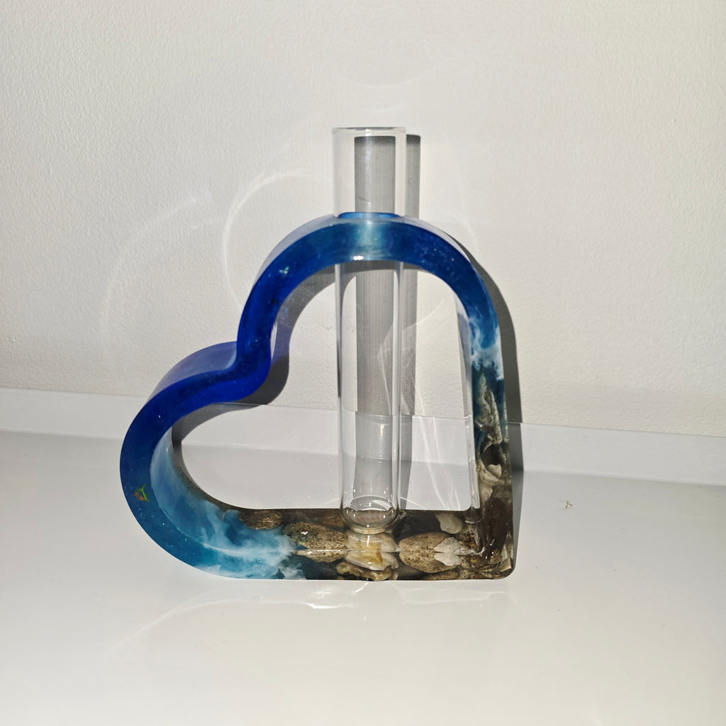 Handmade Epoxy Resin Heart Decor with Glass Tube – Modern Home Ornament (17 × 15 cm)