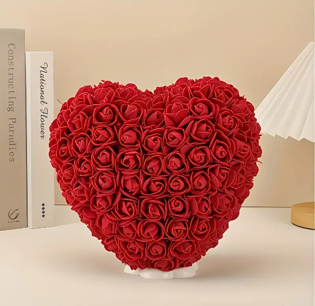 Heart-Shaped Artificial Rose Decoration – Romantic Gift (16 × 16 cm)