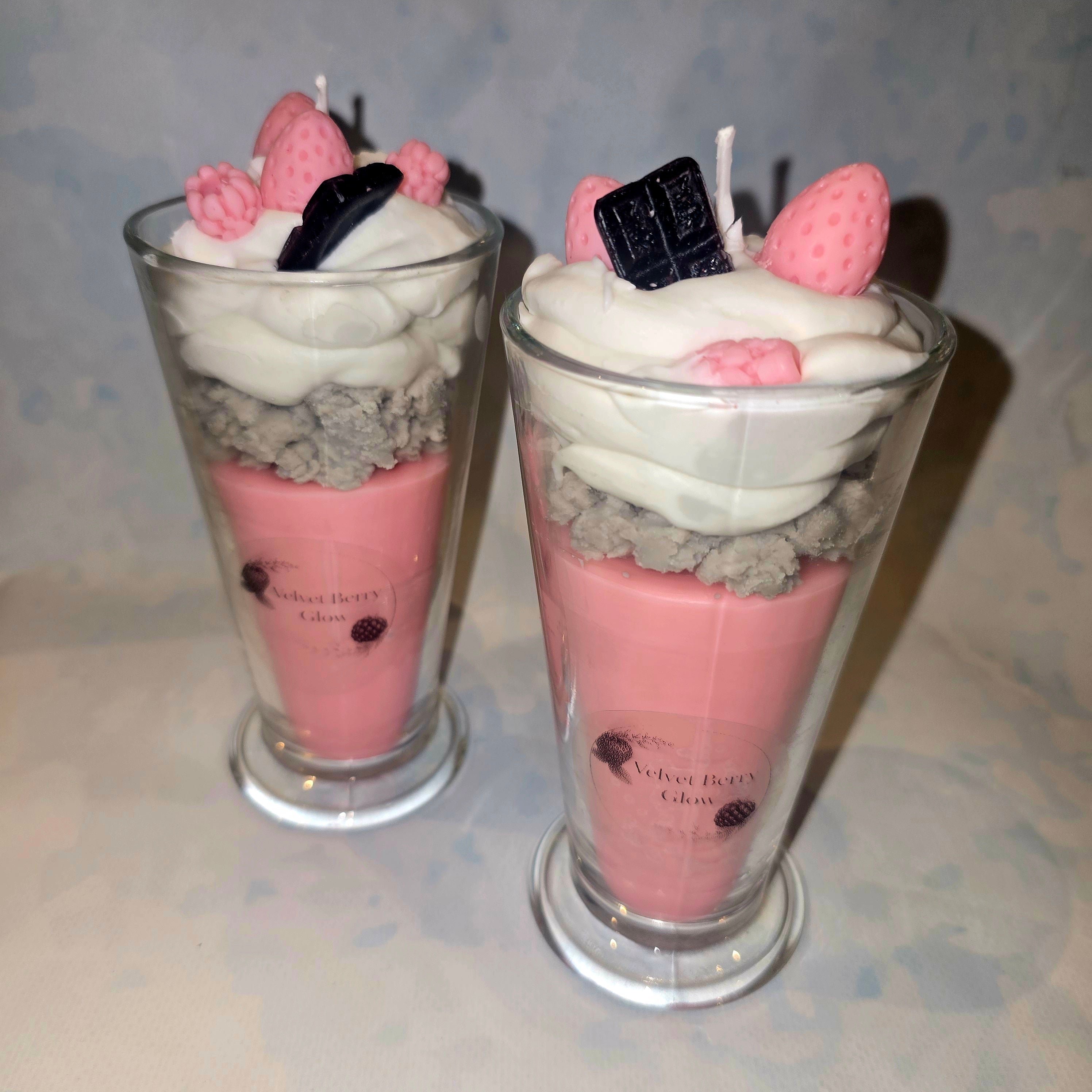 Luxury Handmade Dessert Candle 250ml – Velvet Berry Glow Gift Candle