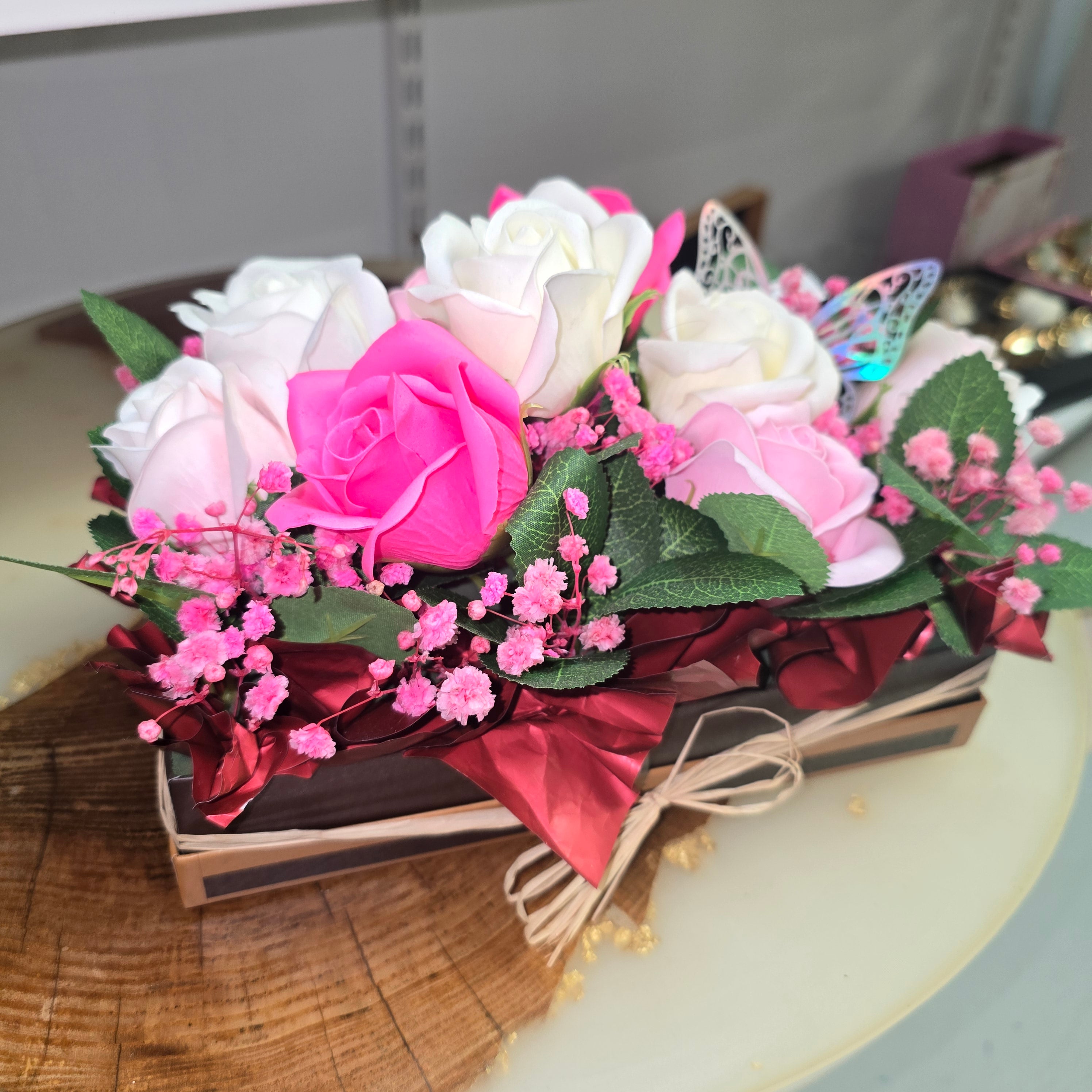 Luxury Gift Box with Eternal Roses and Natural Dried Flowers