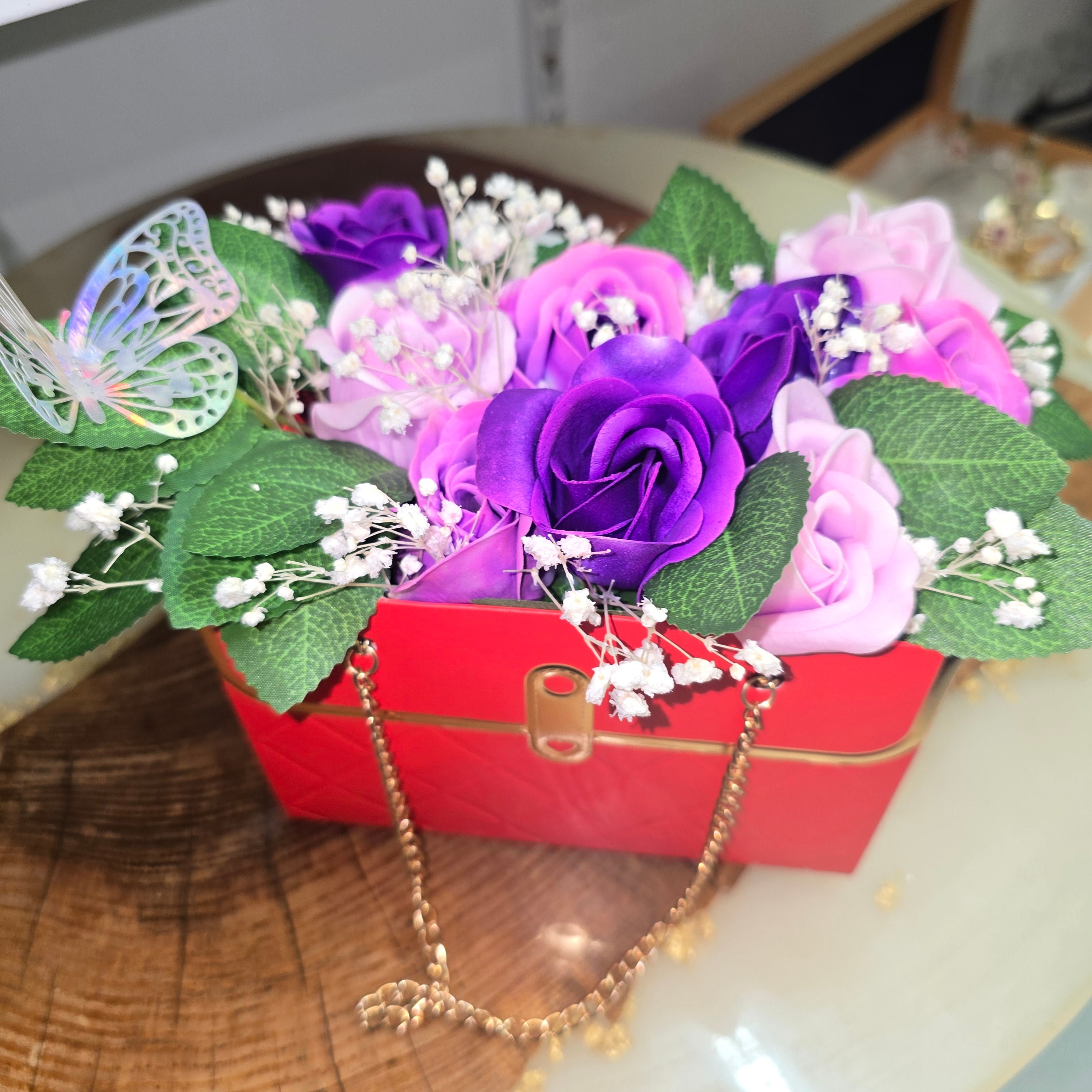 Luxury Gift Box with Eternal Roses and Natural Dried Flowers