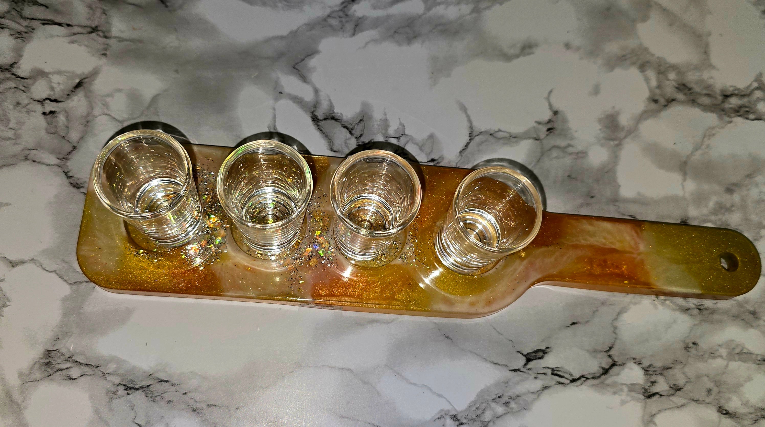 Handmade Epoxy Resin Shot Glass Holder with 4 Glass Shot Glasses – 34 cm