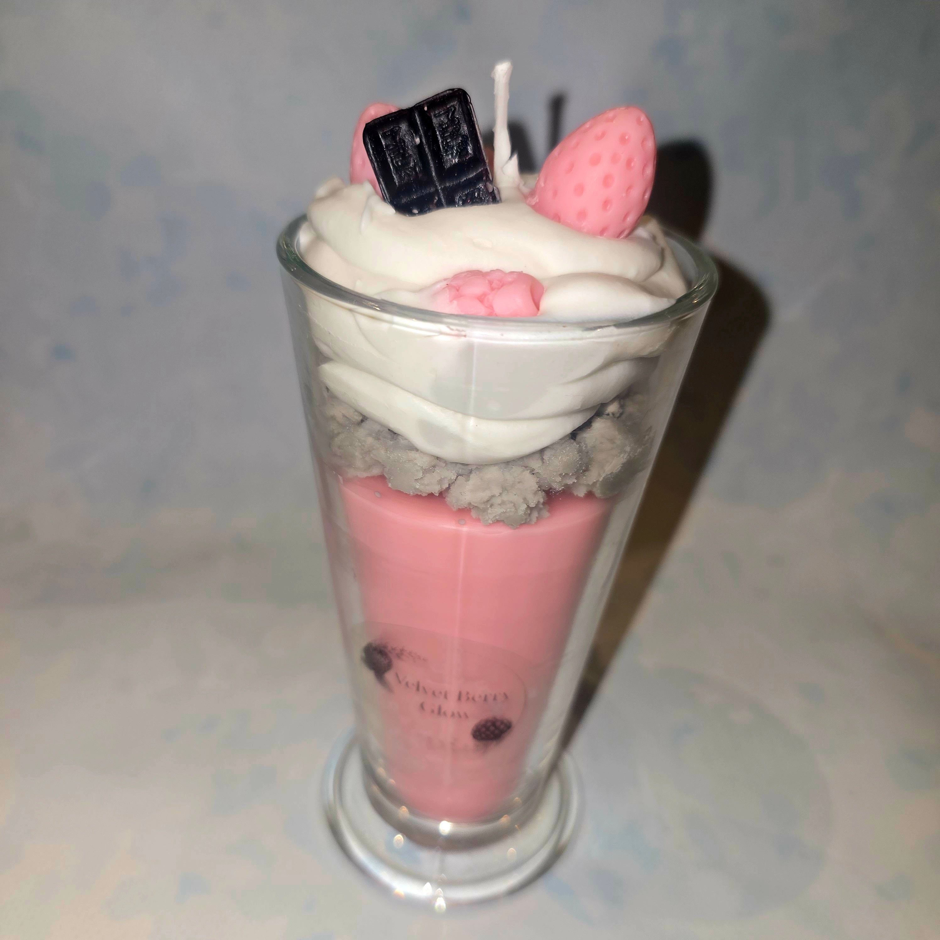 Luxury Handmade Dessert Candle 250ml – Velvet Berry Glow Gift Candle