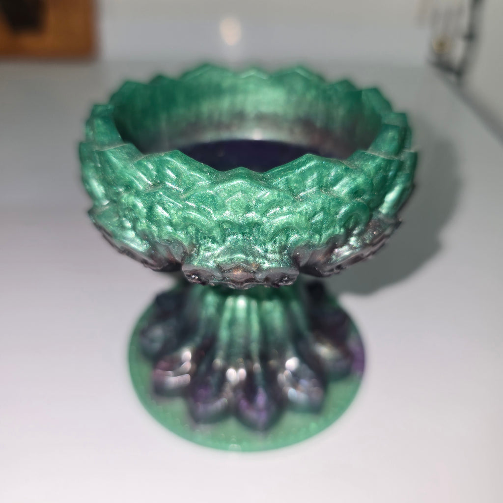 Handmade Resin Tealight Holder – Small Decorative Candle Base (7 × 7 cm.)