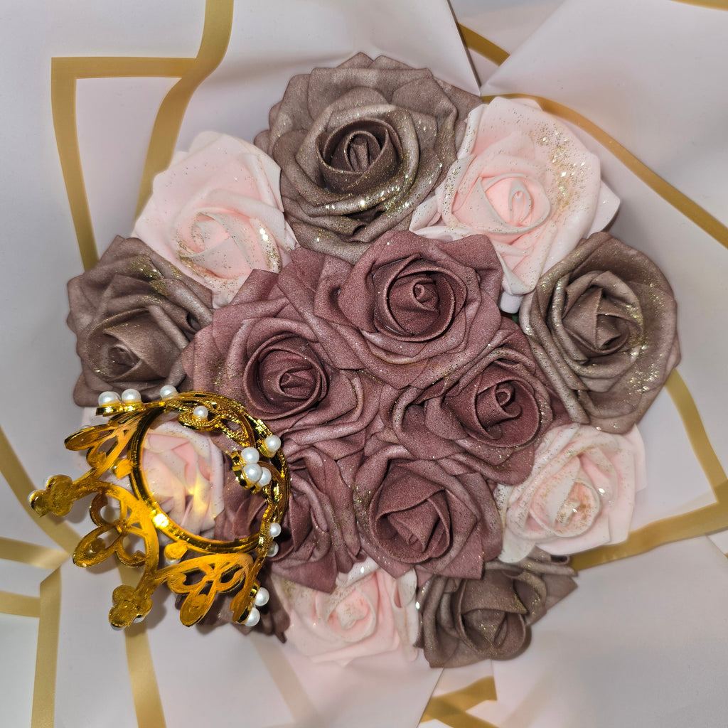 Eternal Rose Bouquet with Decorative Crown – 15 Preserved Roses