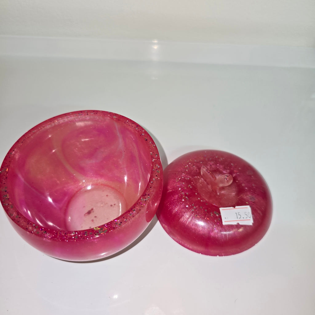 Apple-Shaped Jewellery Box – Handmade Resin Trinket Box (Assorted Colours)