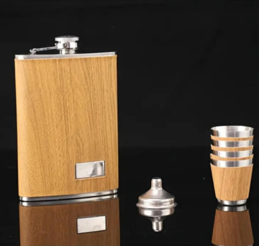 Luxury Gentleman Flask Set with Shot Glasses – Classic Wood Design