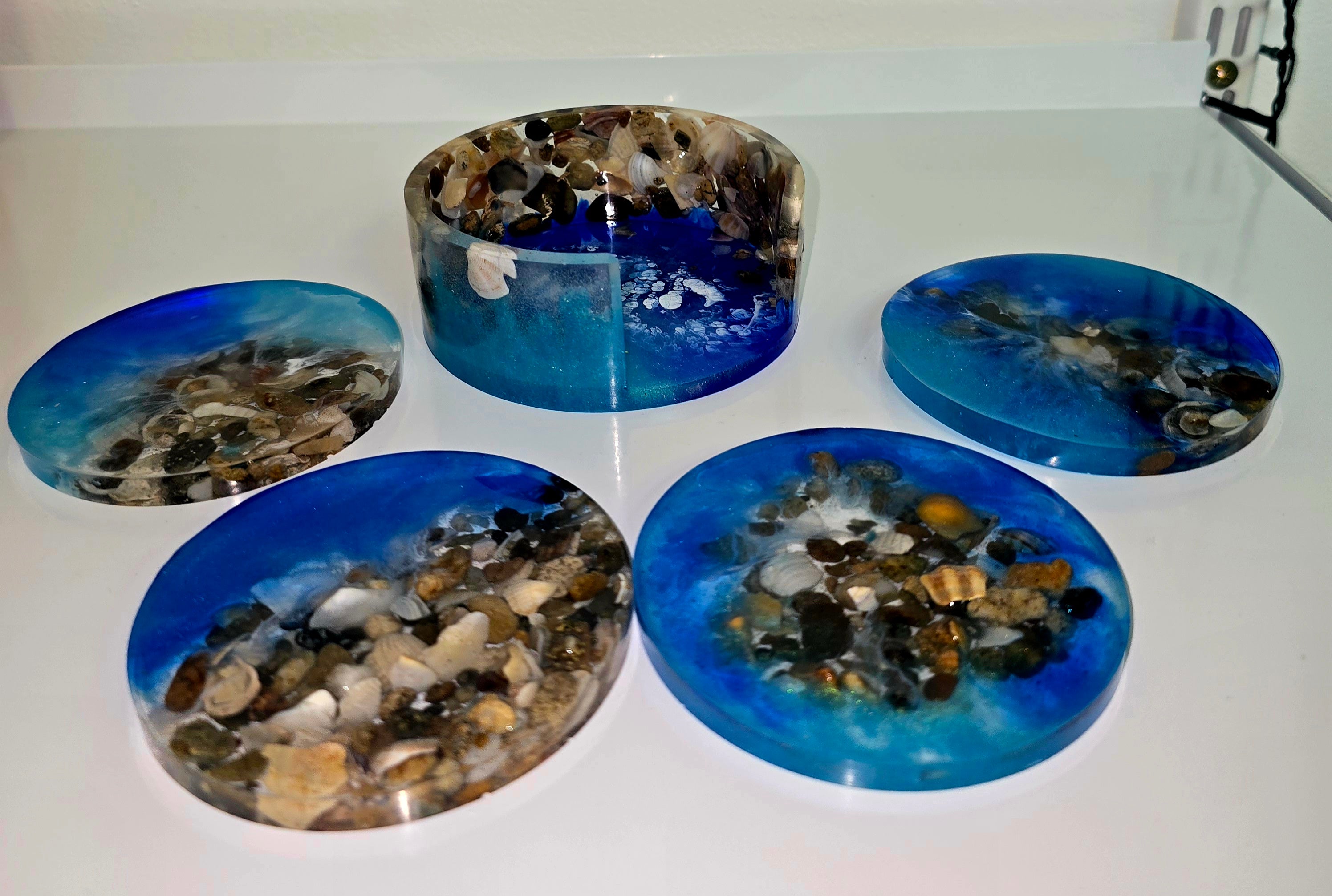 Handmade Resin Coaster Set with Storage Box – 10 cm Round Coasters