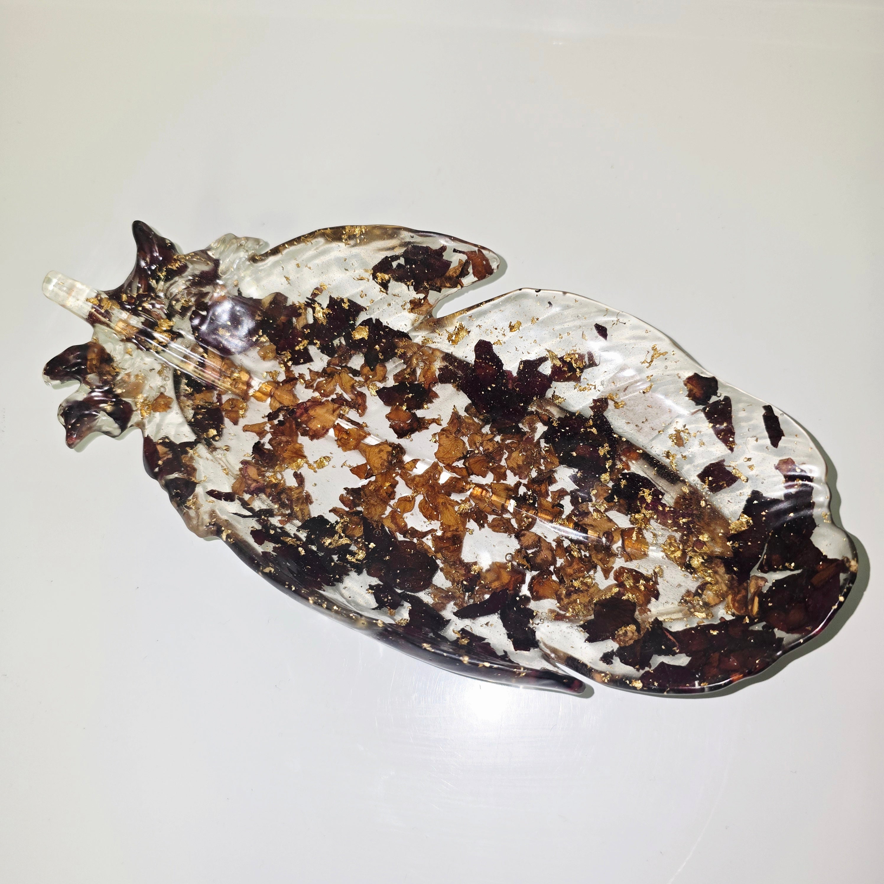 🍁 Handmade Resin Leaf Tray – Jewelry & Key Holder