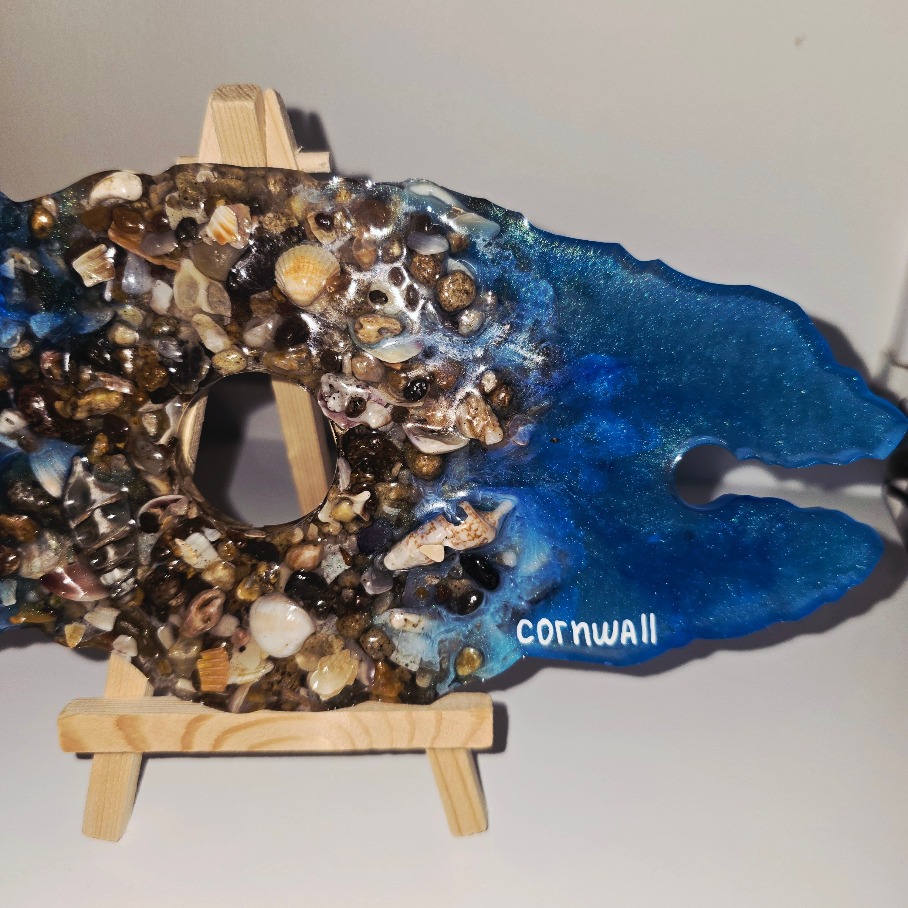 Handmade Epoxy Resin Wine Bottle & Glass Holder – Unique Resin Art Stand (25 × 10.5 cm)