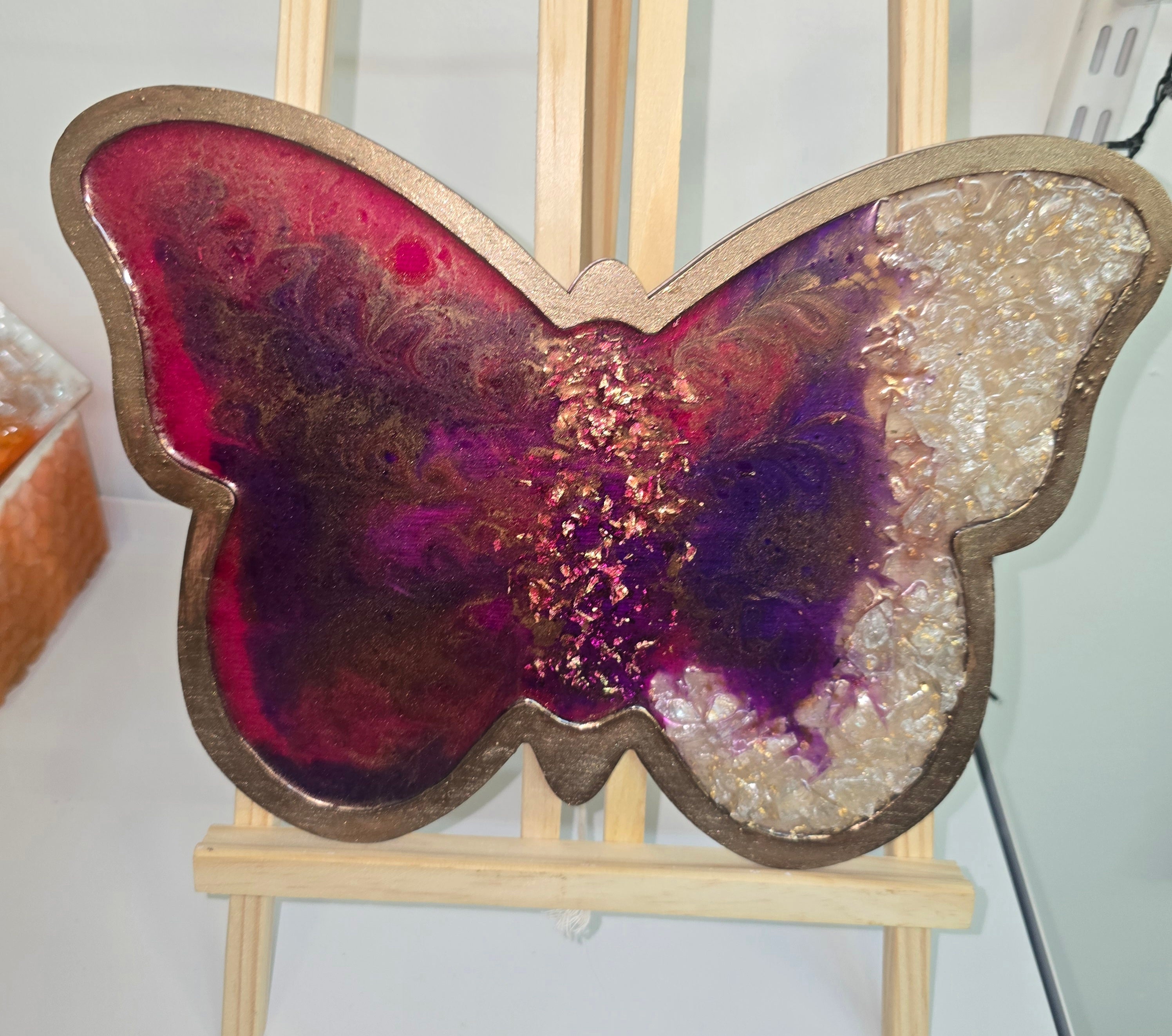 Handmade Butterfly Resin Serving Board – Abstract Decorative Tray (23 × 30 cm)
