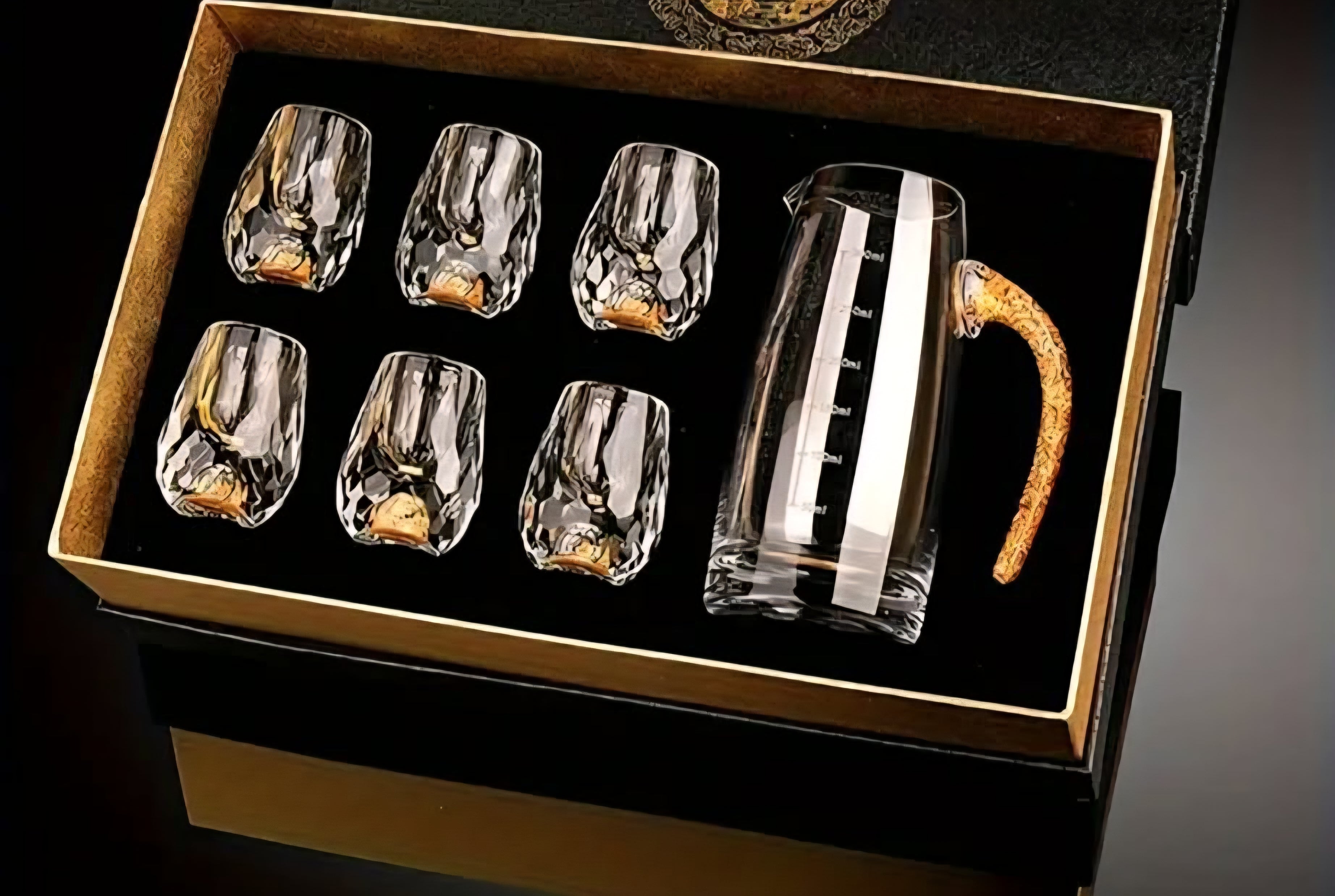 Premium Crystal Whiskey Glassware Set – 6 Old Fashioned Glasses with Decanter