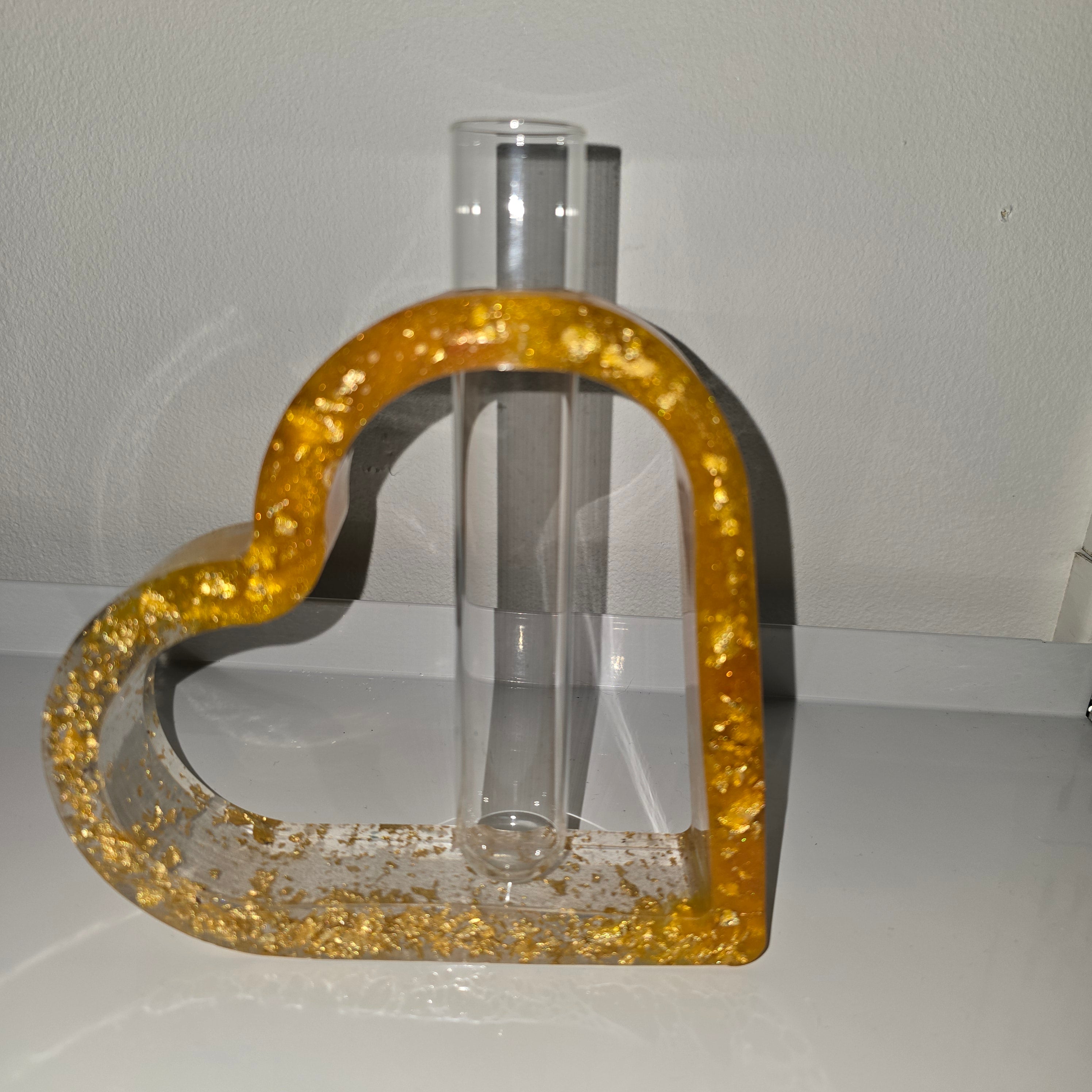 Handmade Epoxy Resin Heart Decor with Glass Tube – Modern Home Ornament (17 × 15 cm)
