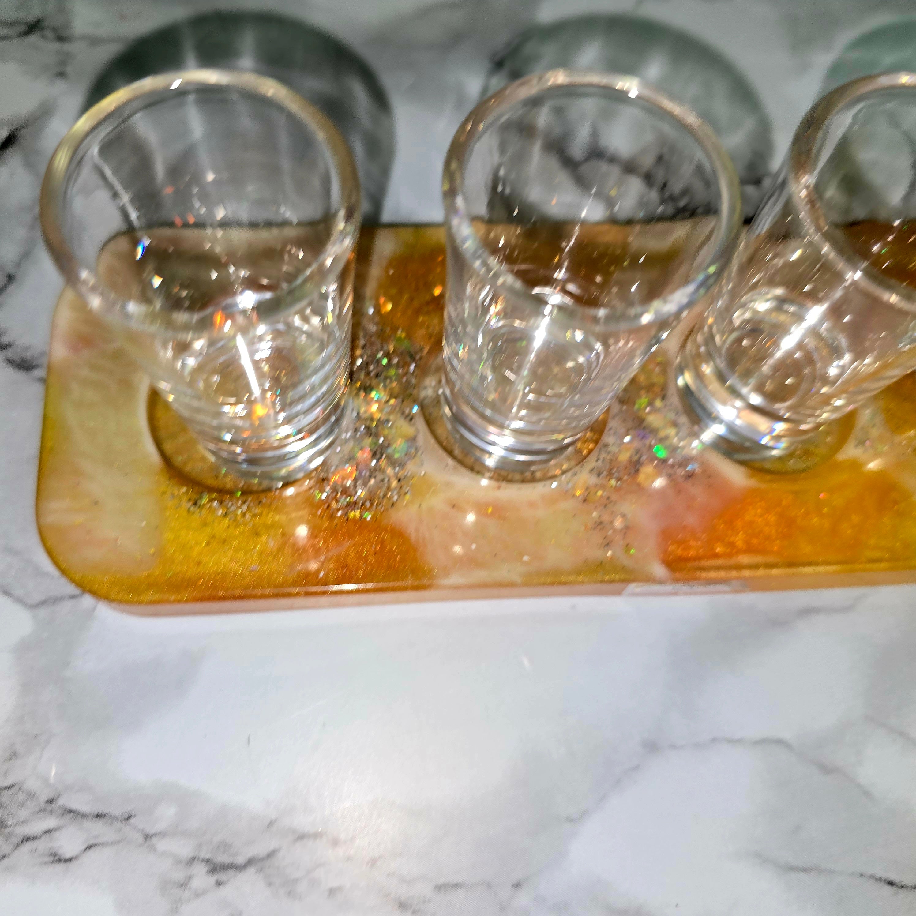 Handmade Epoxy Resin Shot Glass Holder with 4 Glass Shot Glasses – 34 cm
