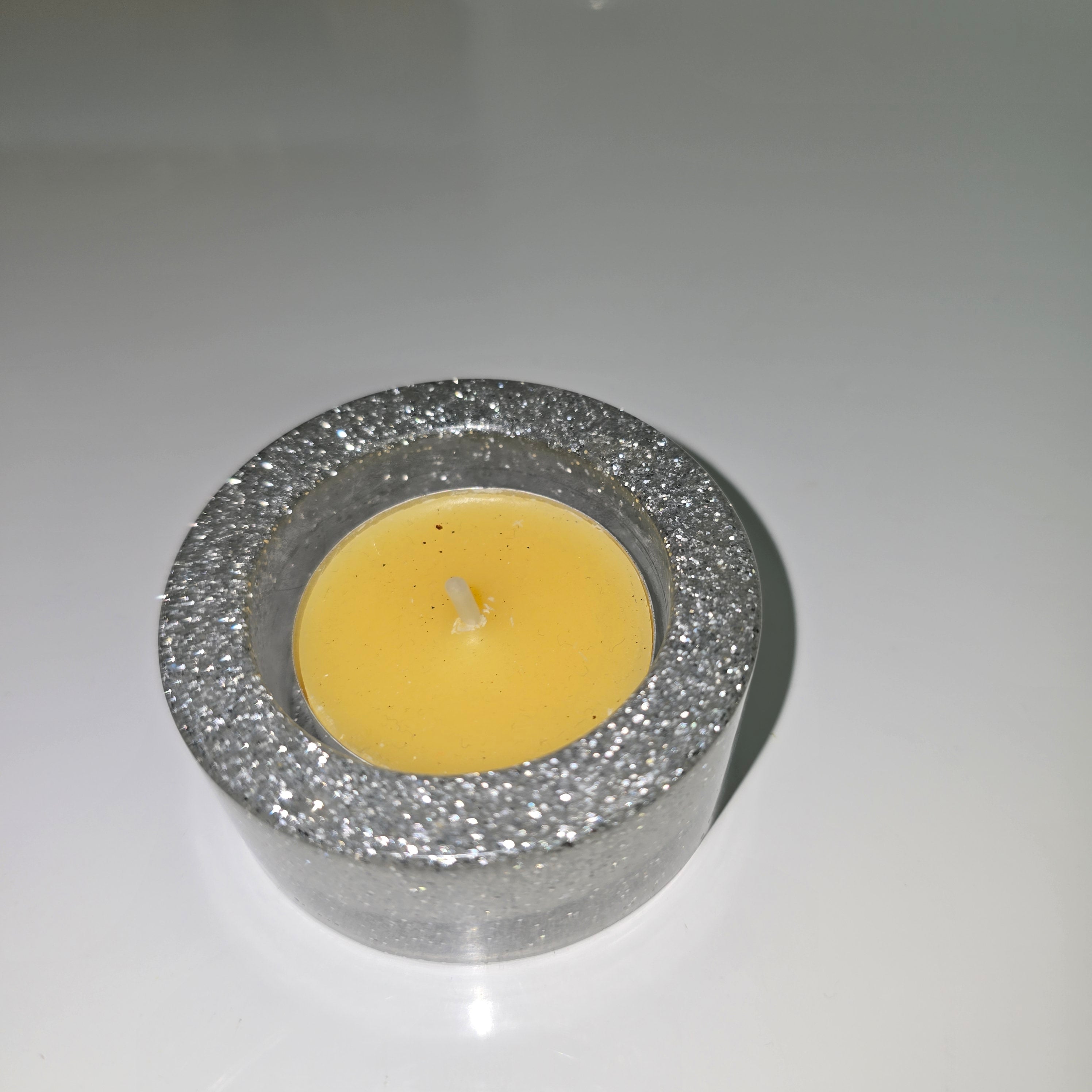 Handmade Resin Tealight Holder – Small Decorative Candle Base (6 cm)