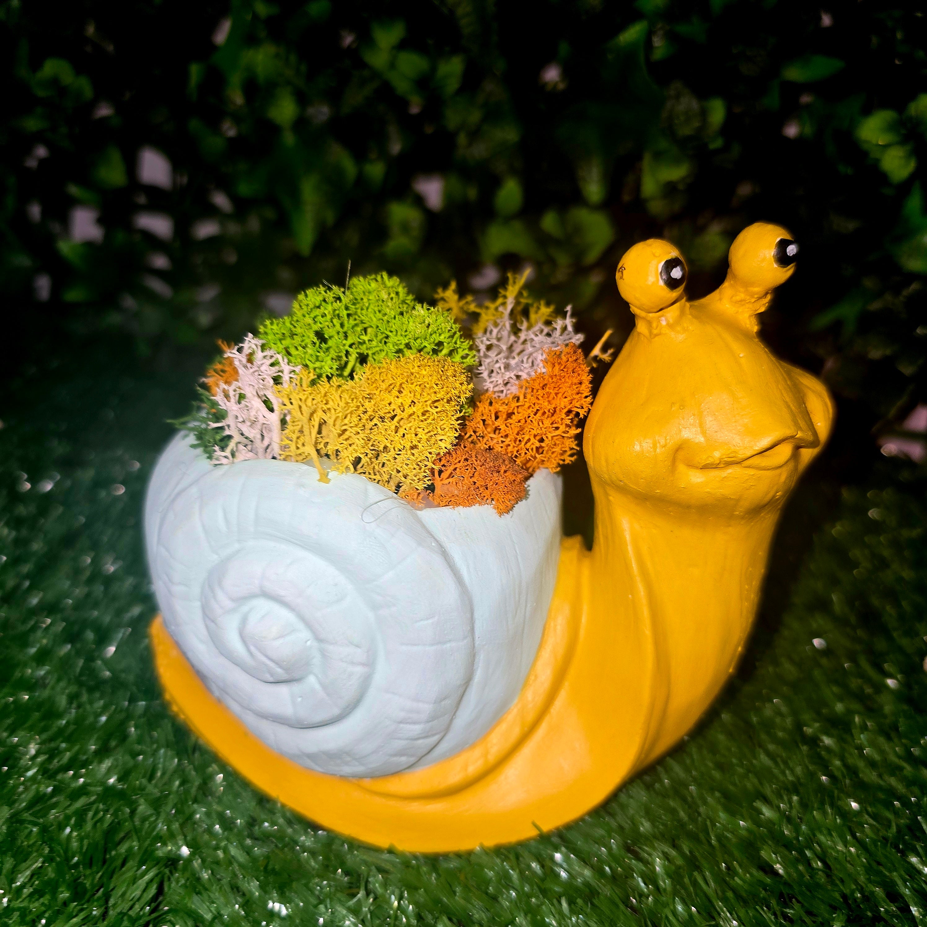 Handmade Cement Snail Planter with Natural Scandinavian Moss
