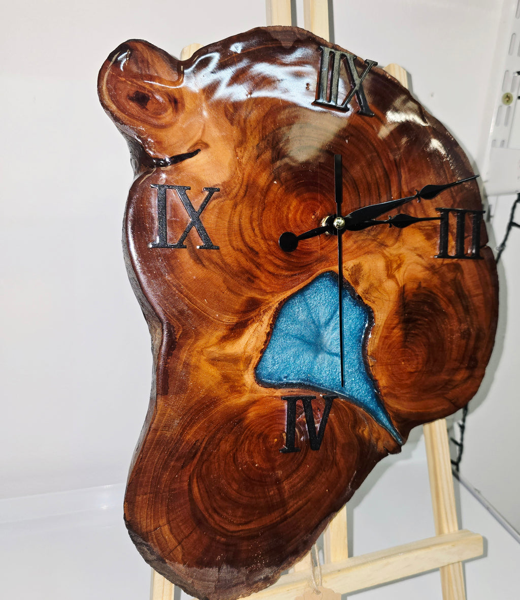 Handmade Wooden & Epoxy Resin Wall Clock – Natural Wood Design