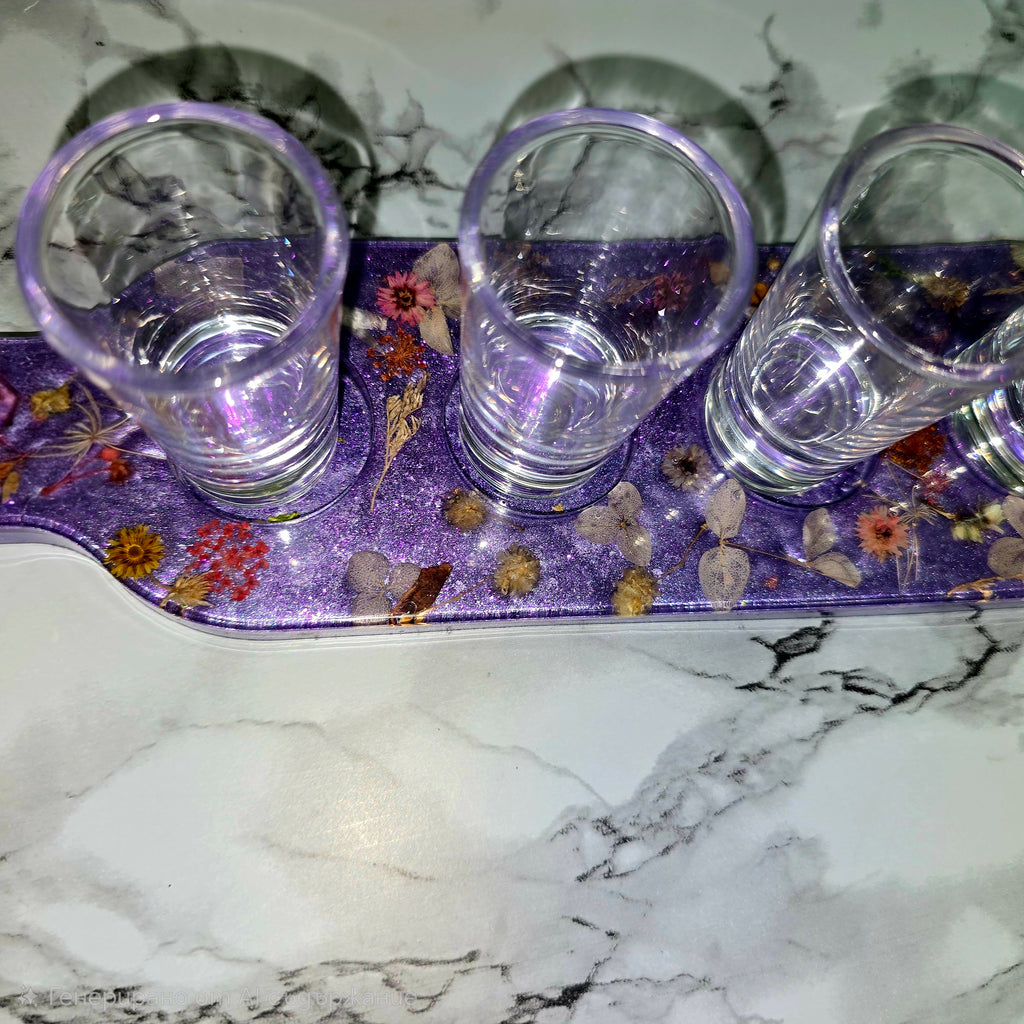 Handmade Epoxy Resin Shot Glass Holder with 4 Glass Shot Glasses – 34 cm