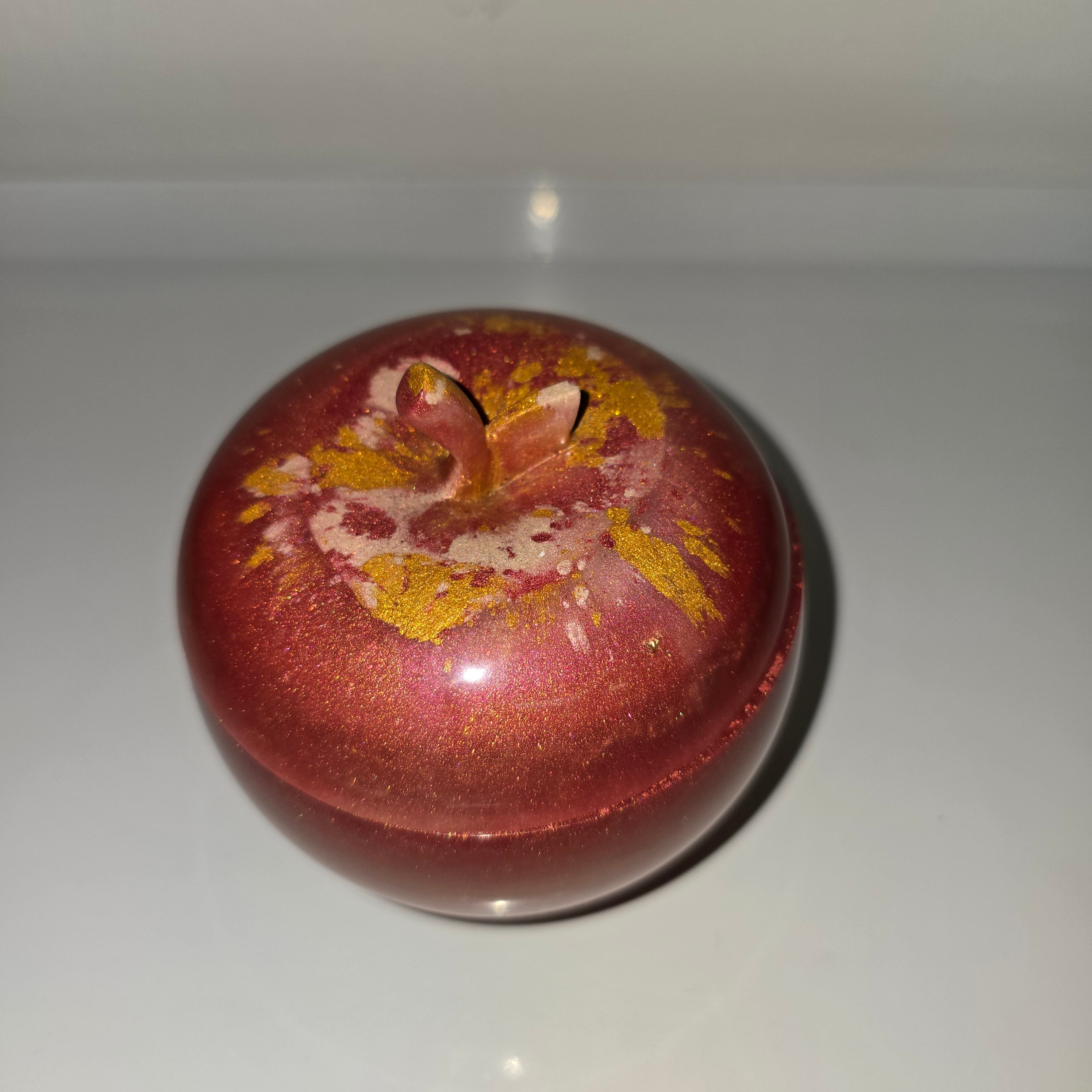 Apple-Shaped Jewellery Box – Handmade Resin Trinket Box (Assorted Colours)