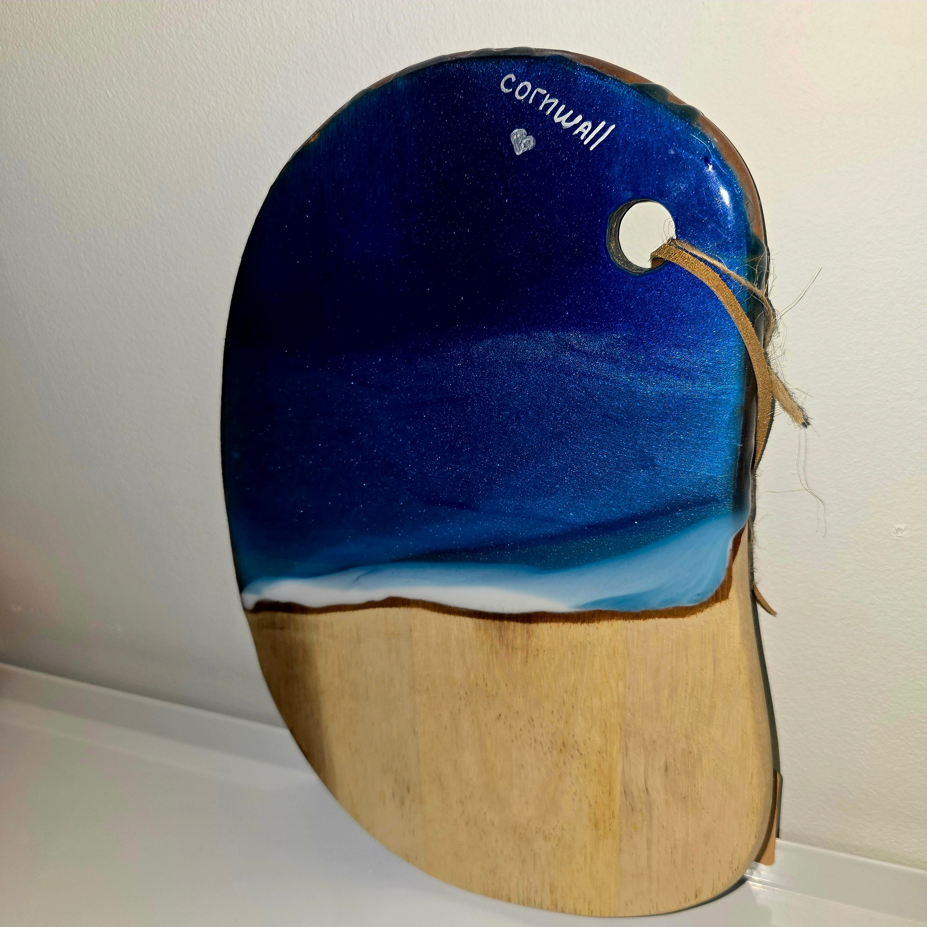 🌊 Handmade Wooden Serving Board with Resin Art – Ocean Style Design (30 × 20 cm)
