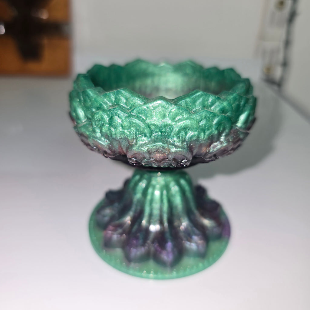Handmade Resin Tealight Holder – Small Decorative Candle Base (7 × 7 cm.)